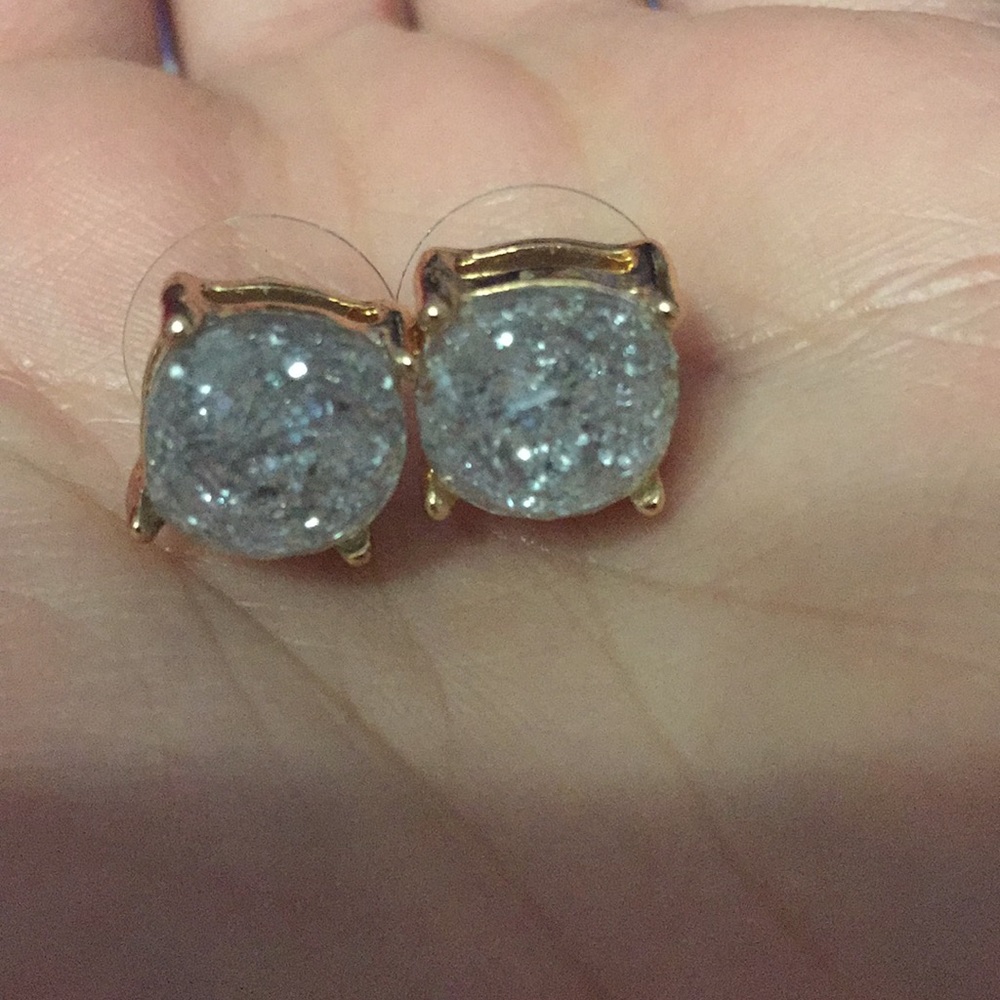 Sparkly silver earrings - Picture 3 of 3